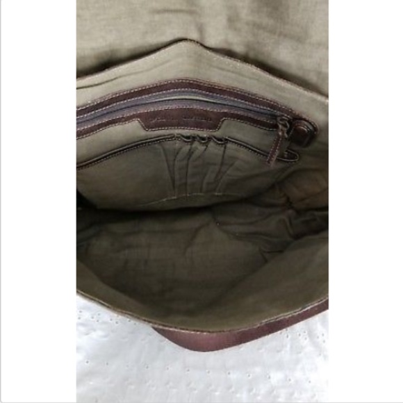 *SOLD* FOSSIL Brown Leather Messenger Bag - Picture 3 of 6